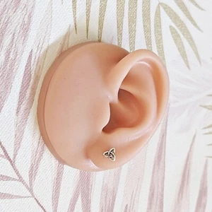 Pendientes de tachuelas de nudo triquetra celta de plata esterlina 925 maciza - Imagen 1 de 3