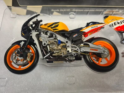 HONDA RC211V REPSOL HONDA TEAM V.ROSSI GP2003 1/12 122037196 MINICHAMPS - Immagine 1 di 3