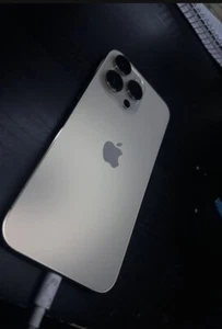 locked iPhone 14 Pro Max - Afbeelding 1 van 3