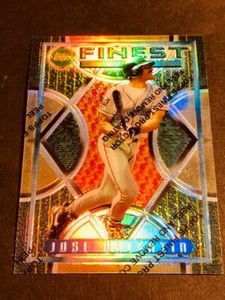 1995 Topps Finest Refractor w/peel Jose Valentin Brewers RC #26