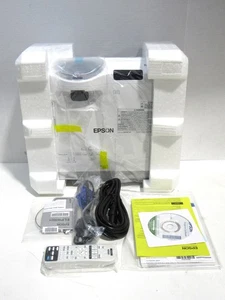 Epson PowerLite 520 3LCD XGA Short Throw Projector 2700 Lumens New Open Box - Afbeelding 1 van 13