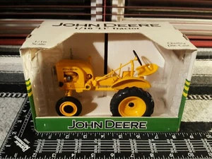 John Deere LI 1/16 Diecast Industrial Tractor Replica Collectible by SpecCast - Picture 1 of 5