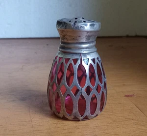 1880s ANTIQUE CRANBERRY GLASS SILVER OVERLAY SALT SHAKER W/STERLING SILVER LID - Picture 1 of 11