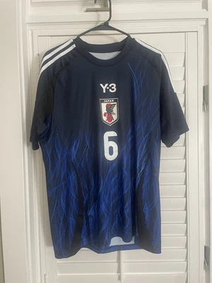 Kit Camiseta Wataru Endo Japón Oficial 2024 Y-3 - JPN 2XL / US XL Foto 1 de 4