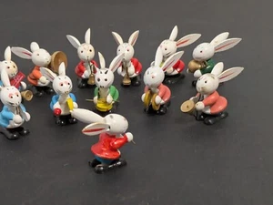 Vintage Wood EASTER Ornaments Bunny Rabbits BAND Musicians - Picture 1 of 10