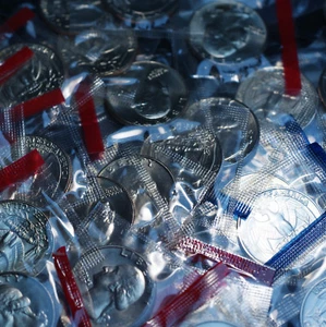 1981 P+D Washington Brilliant Uncirculated Quarter Roll in Mint Cello 20/20 each - Picture 1 of 1