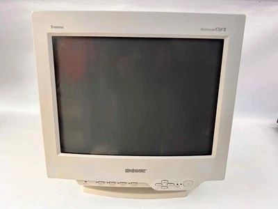 Sony Color Computer Display 17" CPD-17SF2  Trinitron VGA CRT Monitor - Image 1 of 4