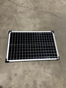 30 Watt Solar Panel with Bracket - Picture 1 of 6