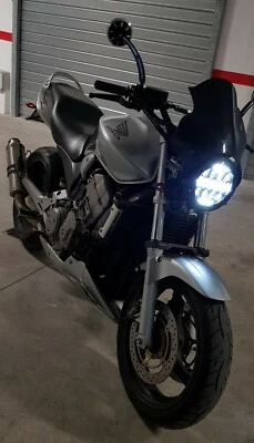 1X Luz LED Moto H4 7" Para Honda Hornet Harley Davidson Ducati 6000K Foto 1 de 4
