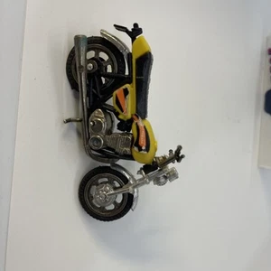Zee Toys Yamaha Moto Giallo - 1974 Vintage - Foto 1 di 6