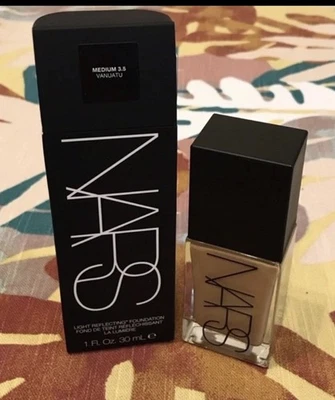 Nars Light Reflecting Foundation 1 fl oz - MEDIUM 3.5 VANUATU - Image 1 of 4