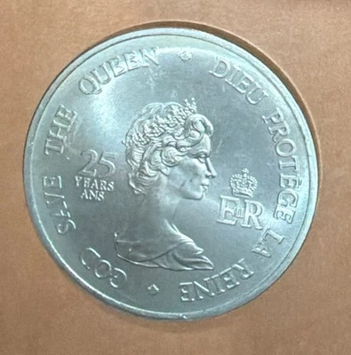 Large 1952-1977 God Save the Queen 25 Years Governors General Medal, Canada 45mm - Image 1 of 2