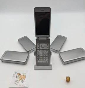 Téléphone à clapet KYOCERA 902KC DIGNO KEITAI 3 Andoroid argent DÉBLOQUÉ - Photo 1/10