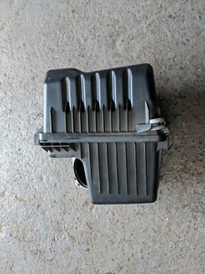 HYUNDAI SANTA FE MK2 AIR FILTER BOX HOUSING AIRBOX - Picture 1 of 2