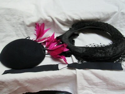  Sombrero Fascinador Vintage 2 Piezas Damas Azul Marino Paja/Fieltro/Plumas Fucsia  Foto 1 de 4