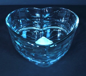 Vintage Libbey Clear Glass Heart Shaped Candy Dish. - Picture 1 of 11