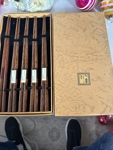 Klassische Holz Essstäbchen Made in Taiwan - 10er Set - Bild 1 von 6