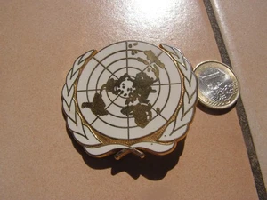 insigne  de beret ou casquette  ONU  ( ref 300  ) - Picture 1 of 2