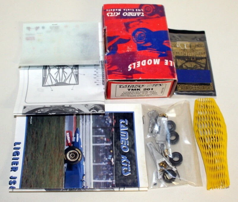 Tameo 1/43 - Kit auto F1 metallo bianco Ligier Mugen JS41 Argentina 1995 TMK201 - Immagine 1 di 1