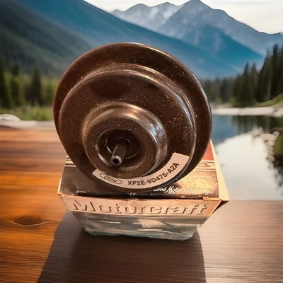 Exhaust Gas Recirculation EGR Valve For Ford Escort ,Sable ,Mazda B3000 ,Mercury - Image 1 of 2