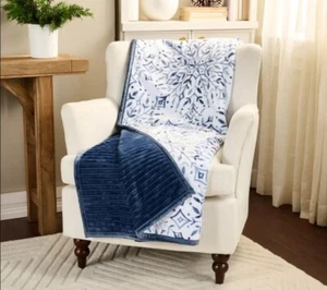 Home Reflections Reversible Plush Oversized 60" x 80" Throw H466150 - Picture 1 of 9