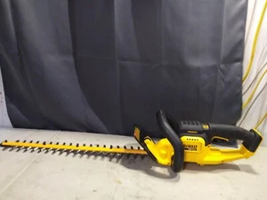 DEWALT DCHT820P1 20V MAX Li-Ion 22" Hedge Trimmer Tool Only #948 - Picture 1 of 6