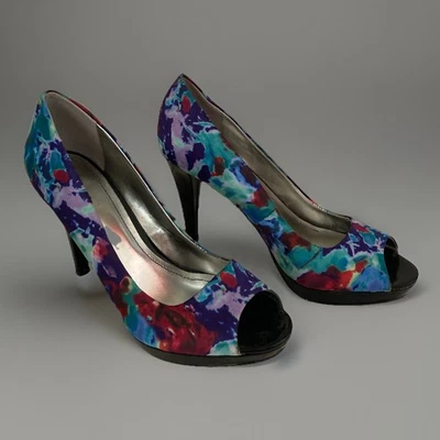 Tacones peep-toe de diseño multicolor Foto 1 de 4