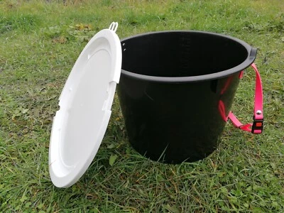 LEBENSMITTELECHT! KALTBLUT Futtereimer Umhängen BioThane  Futtertrog Futtersack - Bild 1 von 2