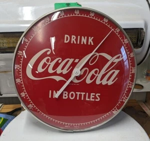 VINTAGE 1950'S DRINK COCA COLA IN BOTTLES ROUND THERMOMETER 495 A - Picture 1 of 6