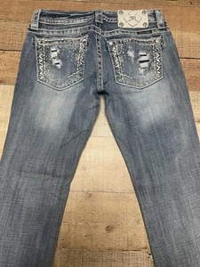 Vaqueros rectos Miss Me adornados con pedrería bolsillos desgastados talla 27 JE8041tR - Imagen 1 de 16