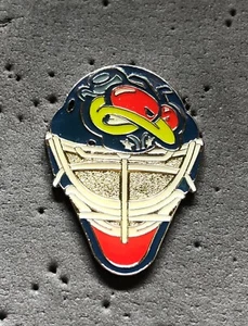 Columbus Blue Jackets Goalie Mask NHL Hockey Pin - Imagen 1 de 1