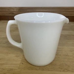 Vintage PYREX White Milk Glass Creamer with Handle & Pouring Spout 8 Oz. - Picture 1 of 4