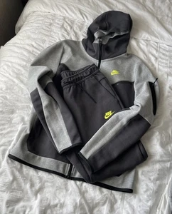 nike teck fleece tracksuit m charcole grey - Picture 1 of 1