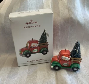 Hallmark Keepsake Holiday Parade #1 2019 adorno de granja de árboles de Tammy - Imagen 1 de 6