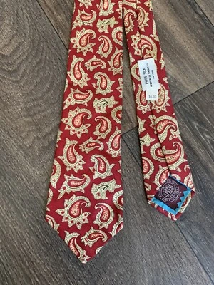 Vintage años 40’s 50’s Era J. Corbata de seda Press England 50” roja cachemira Foto 1 de 4