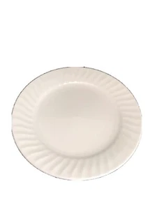 GIBSON EVERYDAY Day Sea Shell 8 “ Luncheon Bread Plate Used - Picture 1 of 3