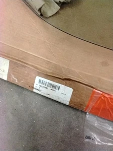 Genuine GM Front Driver Side Door Window 84458570 1996 And Up Chevy Express - Picture 1 of 3