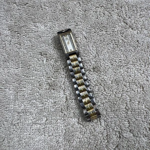 Reloj Seiko para mujer, esfera blanca tono plata dorado - Imagen 1 de 8
