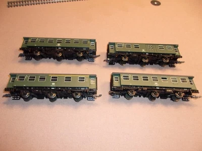 VINTAGE ROCO 4 CAR SET  4214 4215 4216 1ST & 2ND CLASS PASSENGER CARS - Image 1 of 4