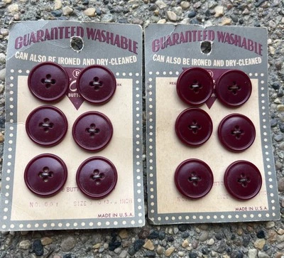 Vtg Le Chic Buttons On Paper Card 2pc 6 On Each 3/4” Burgandy Sewing Crafts NOS - Image 1 of 4