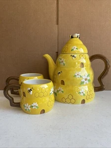 Teapot Hearts Of Hope 2023  “BEE” Table Decor S23 Set Of 3 - Picture 1 of 11