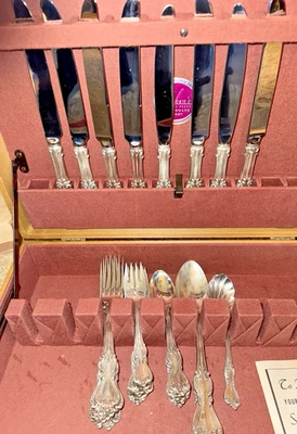 Vintage STERLING SILVER, 37 PIECE "Marlborough" FLATWARE SET in Box - Image 1 of 4