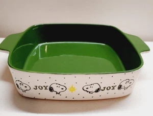 Cazuela para hornear Peanuts Snoopy Holiday 81/2 x 81/2 - Imagen 1 de 6