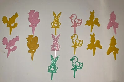 Lote de más de 175 adornos para cupcakes de Pascua vintage pollitos, conejitos, patos, gallos Foto 1 de 4