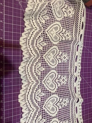 Тяжелый белый гребешок края сердце печать кружева 4,5 ярдов x 11 «ширина - Изображение 1 из 4