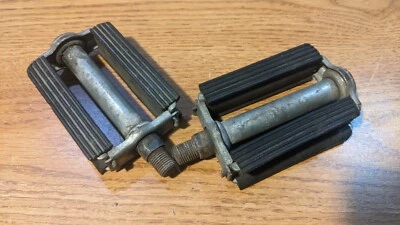 Pedales de bicicleta BMX vintage años 70 1/2 pedales de la vieja escuela Foto 1 de 4