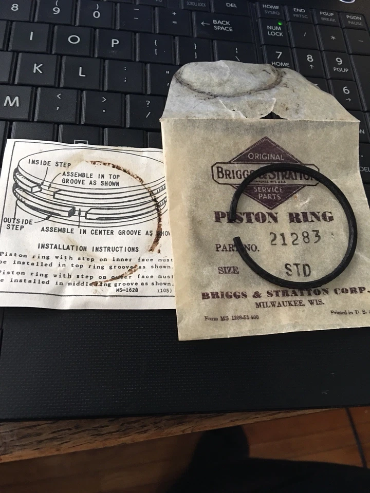 10pcs Vintage NOS # 21283 Compression Piston Ring  Briggs Clinton Gas Engine - Image 1 of 1