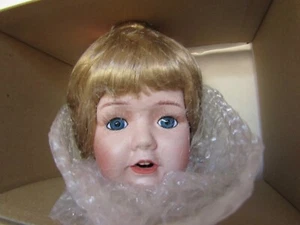 Vintage World Court of Doll Sammlerstücke limitierte Auflage - Bild 1 von 14