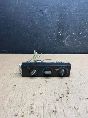 2001 - 2007 GMC Chevrolet Express 1500 Climate Control A/C t6226 DG - Image 1 of 4