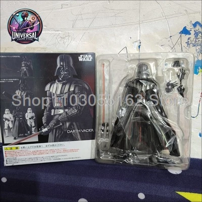 Star Wars - SH Figuarts Darth Vader Action Figure  - NUOVO -  Da Collezione  - Immagine 1 di 4